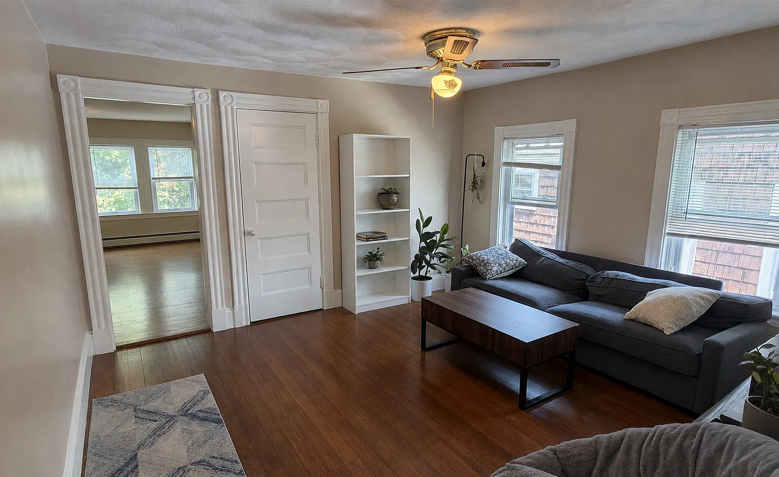 2 bed, 900 sqft, $2,650 — Photo 3
