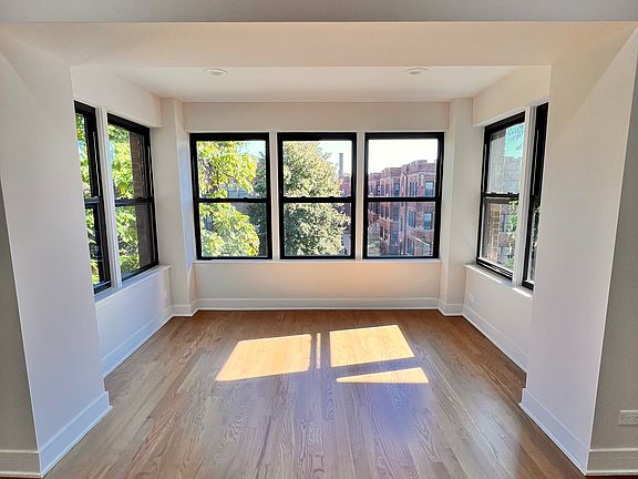 3rd image of 4414 N Wolcott Ave #1