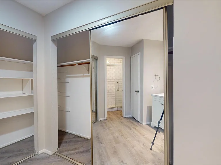 2331 Barrington Place Dr — Photo 24