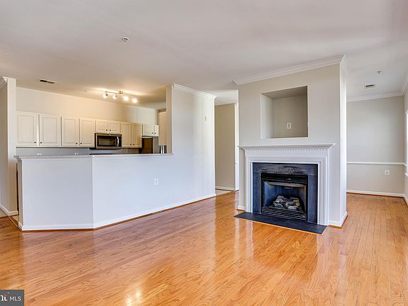 4th image of 14000 New Acadia Ln APT 408