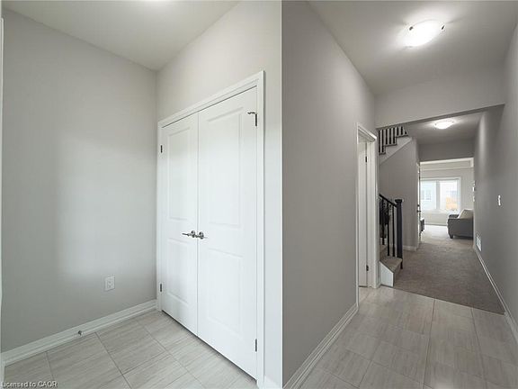4th image of 105 Alicia Cres