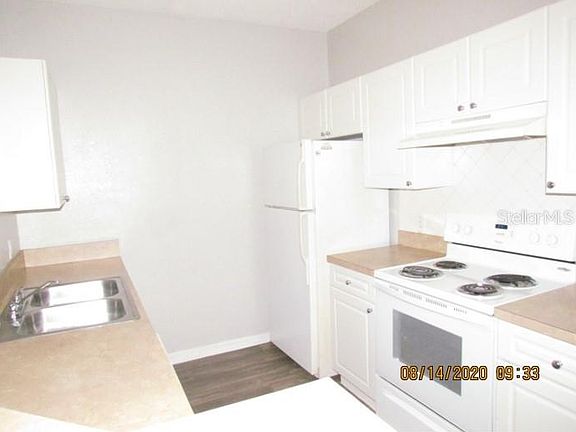 4th image of 18001 Richmond Place Dr APT 1121