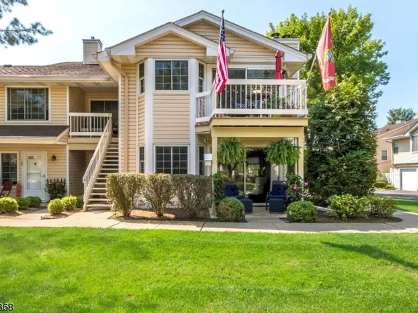 27 Foxwood Ct, Bedminster Twp., NJ 07921