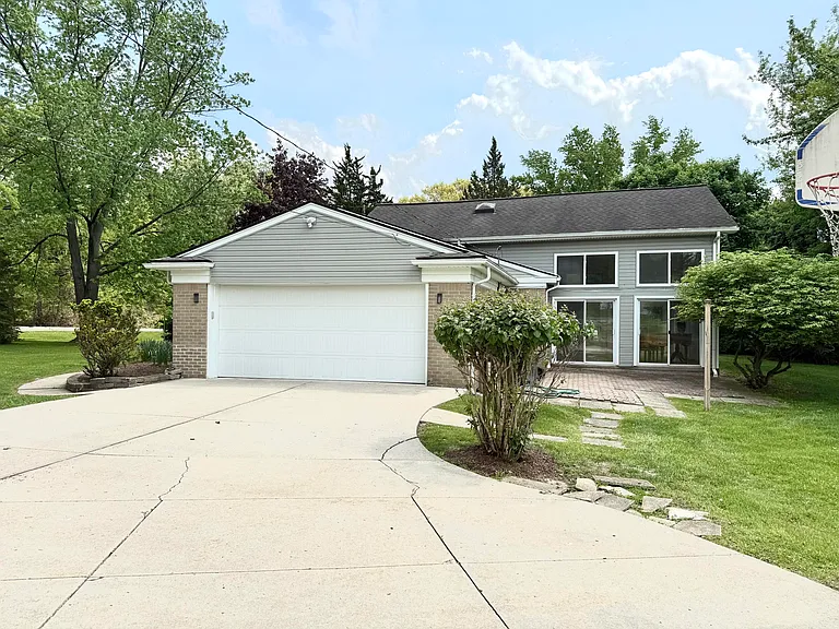 4290 Wendell Rd — Photo 3