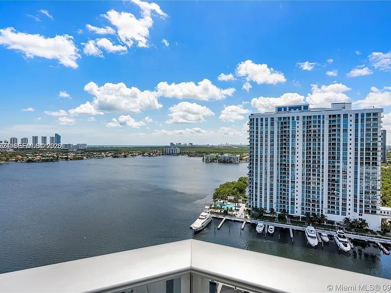 17301 Biscayne Blvd #1407 — Photo 1