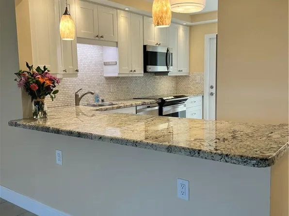 3100 NE 48th Court #315, Lighthouse Point, FL 33064