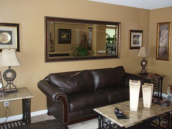 3rd image of 51 Lake Crossing Ct