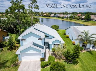 9521 Cypress Dr N, Fort Myers, FL 33967