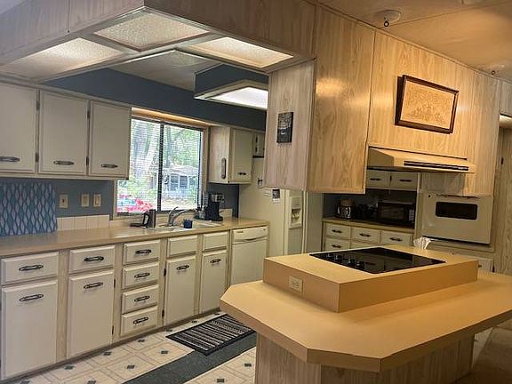 5th image of 258 Holly Dr #75