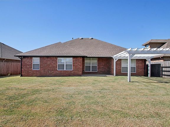3rd image of 4812 Millstone Dr