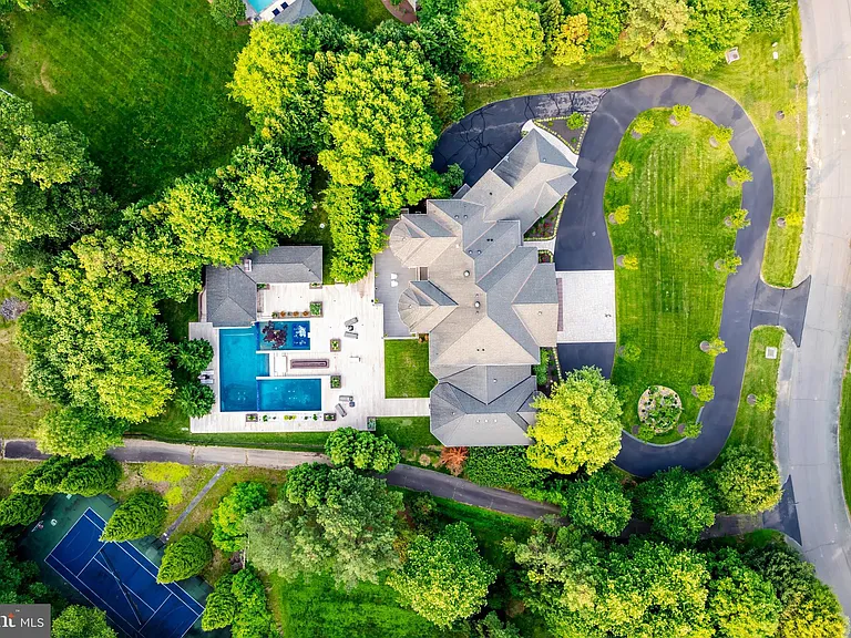 860 Nicholas Run Dr — Photo 8