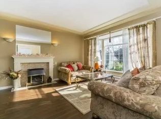 15821 106a Ave, Surrey, BC V4N 1K7