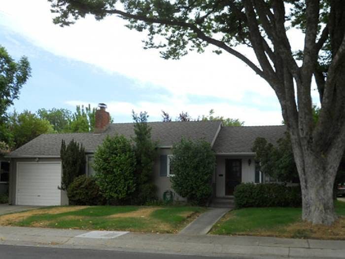 933 54th St Street View