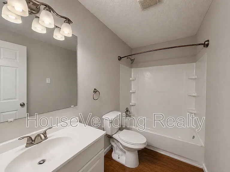 2214 Highland Rd — Photo 13