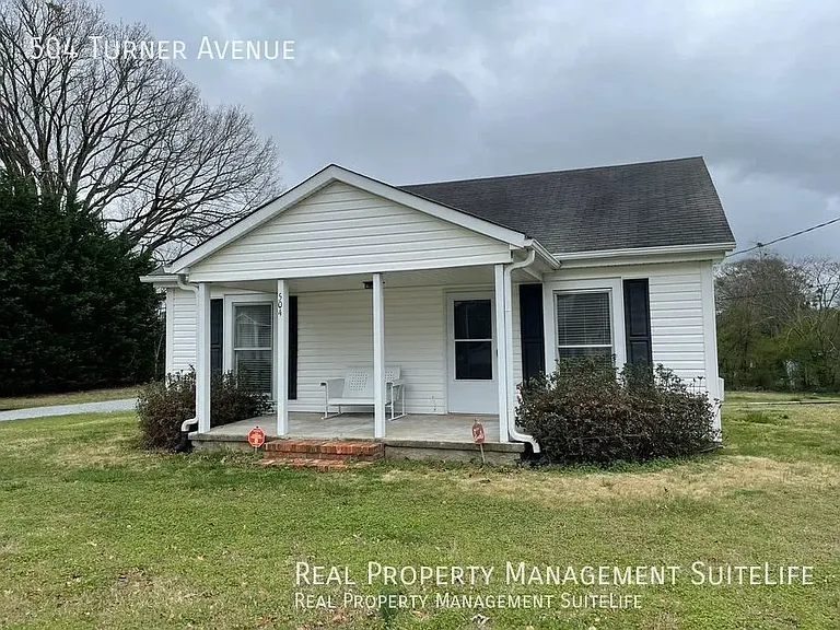 504 Turner Ave — Photo 1