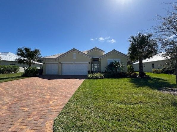 2557 Saint Lucia Cir