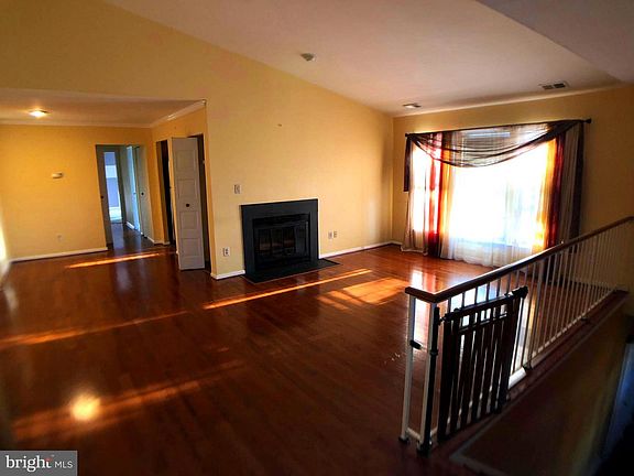 4th image of 19921 Appledowre Cir #109