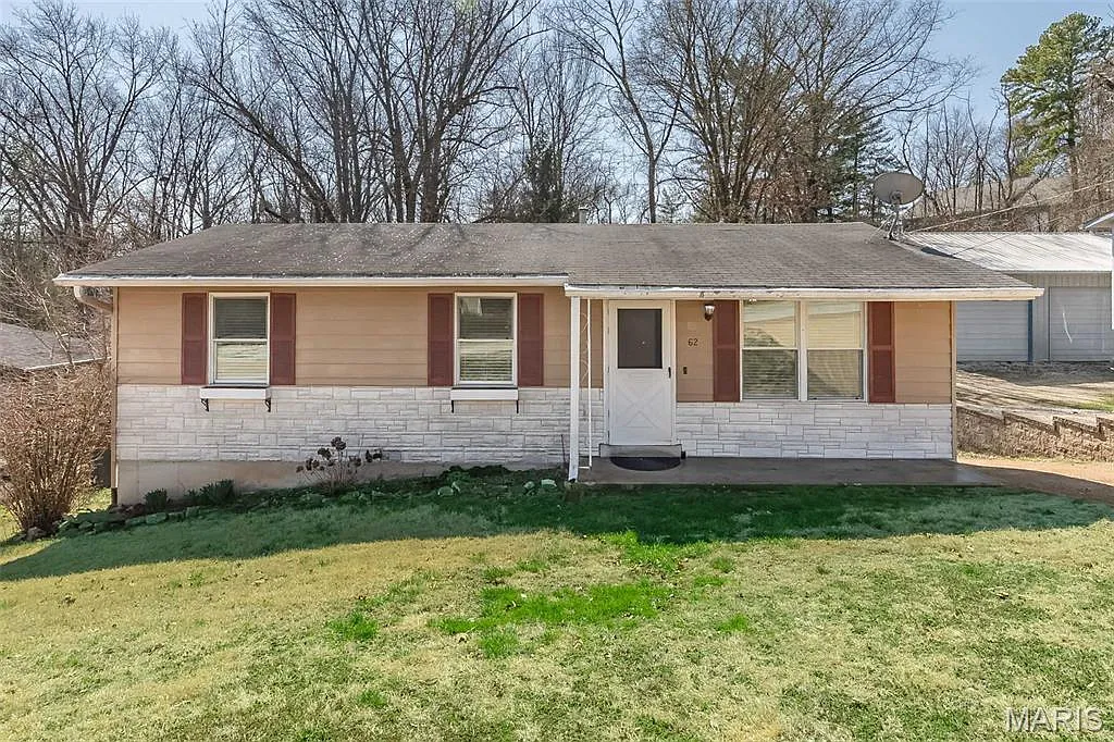 62 Boyd Ave photo 1