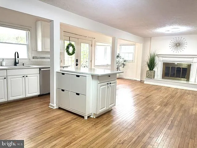 4 bed, 3.5 bath, 1950 sqft, $4,250 — Photo 4