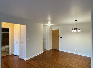 5917 N Kenmore Ave APT 331, Chicago, IL 60660