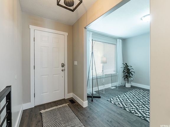 4th image of 4493 W Park Hollow Ln