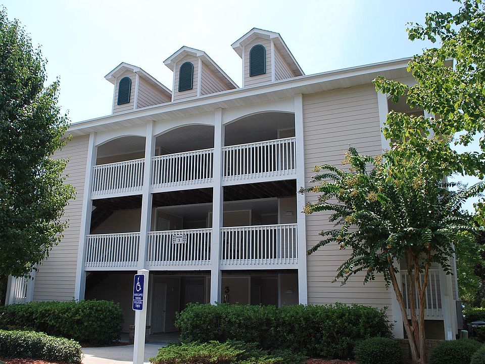 1st image of 3350 Club Villa Drive SE #301