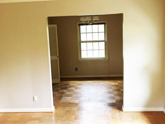 4th image of 4353 Donovan Dr