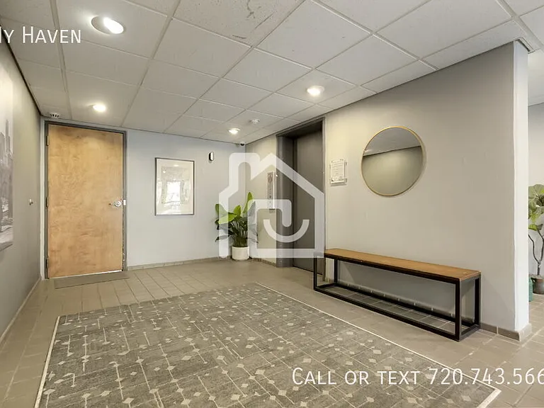 1050 N Corona St #212 — Photo 17