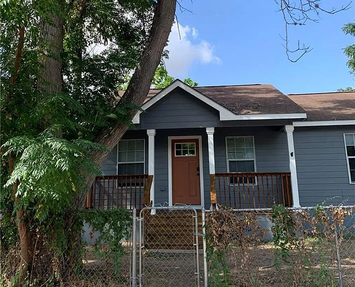 301 Taylor St — Photo 2