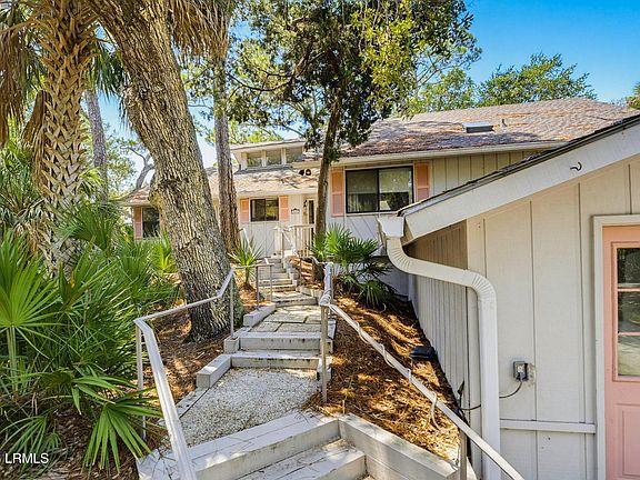 2nd image of 868 Sabal Court