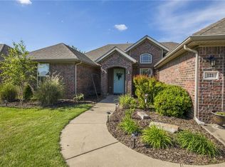 121 Halleck Coach Rd, Centerton, AR 72719