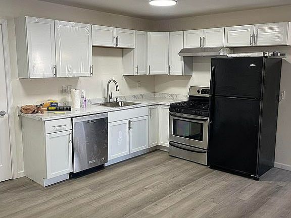 5th image of 4909 S Lapeer Rd