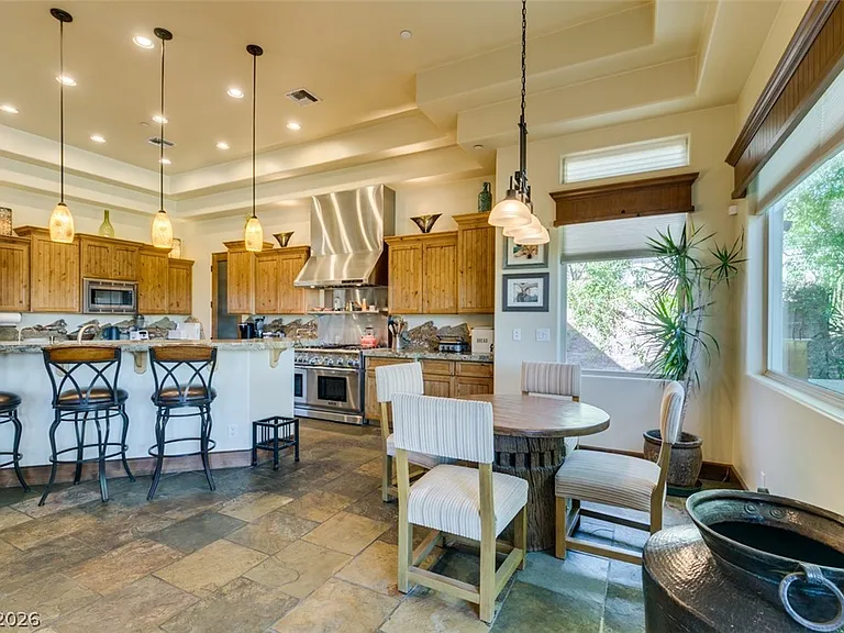 549 Regents Gate Dr — Photo 24