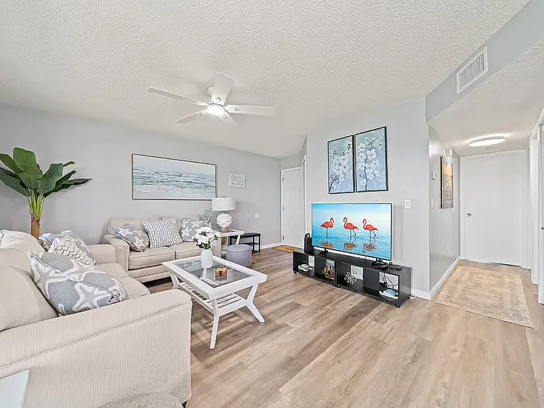 7060 N Highway 1 — Photo 17