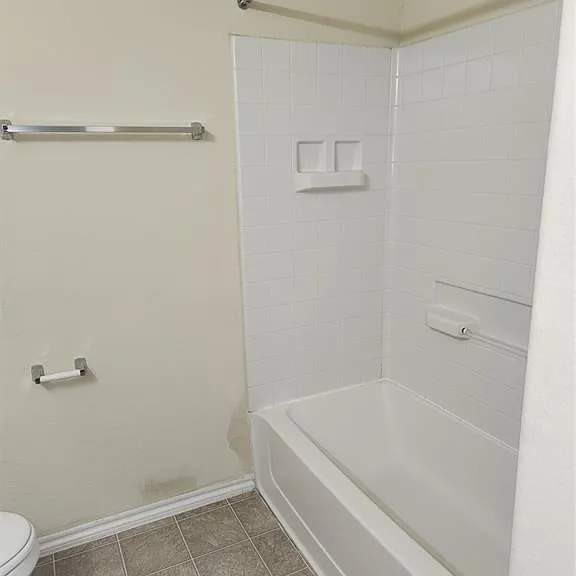 818 Lightningbug Ln — Photo 12