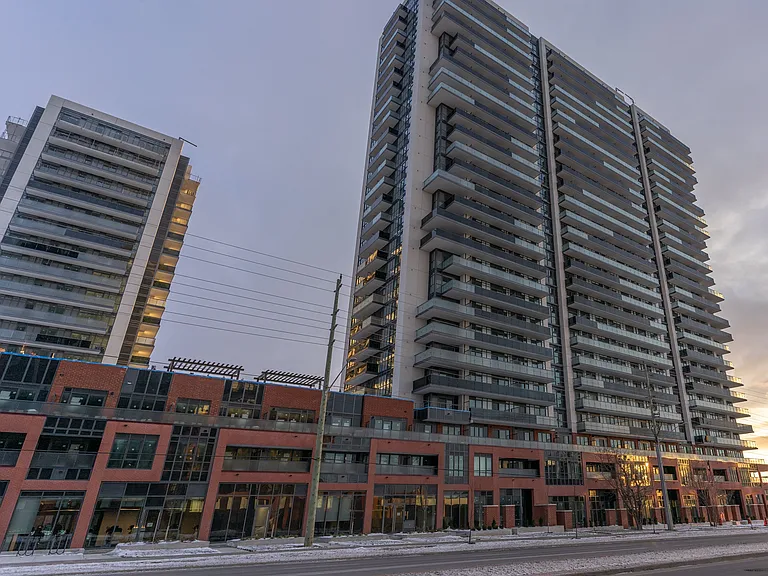 2545 Simcoe St N #906 — Photo 1