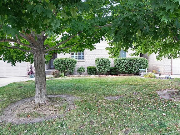 2nd image of 22240 Quail Run Cir Unit 1