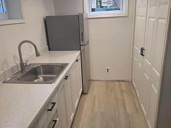 3rd image of 4504 Albion Rd