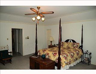 5th image of 330 Greenacres Blvd