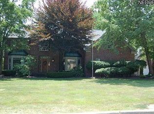 5871 Rosewood Dr, Youngstown, OH