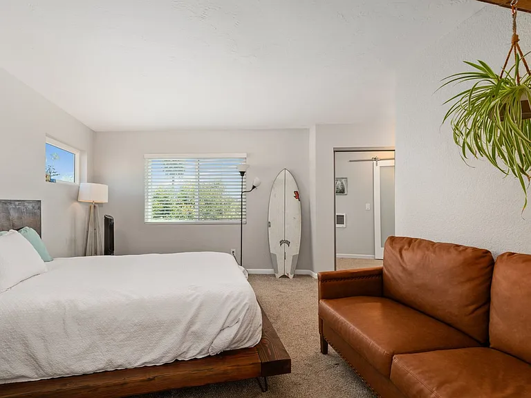 735 Verona Ct — Photo 9