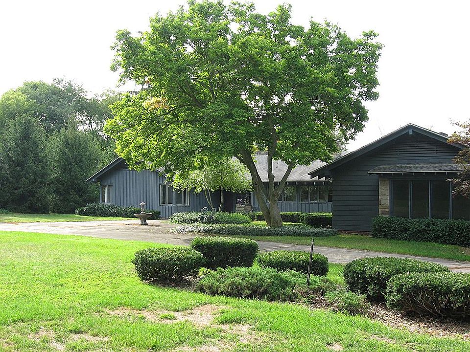 1st image of 211 North Dr