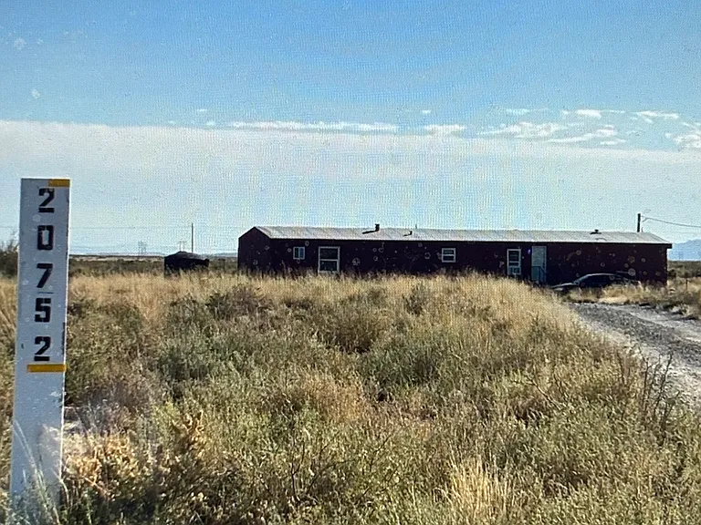20752 Highway 70 W — Photo 2