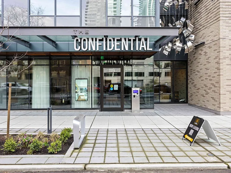 The Confidential — Photo 48