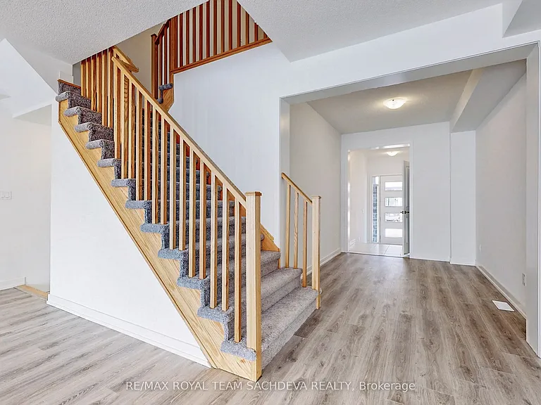 73 Pine Gate Pl — Photo 15