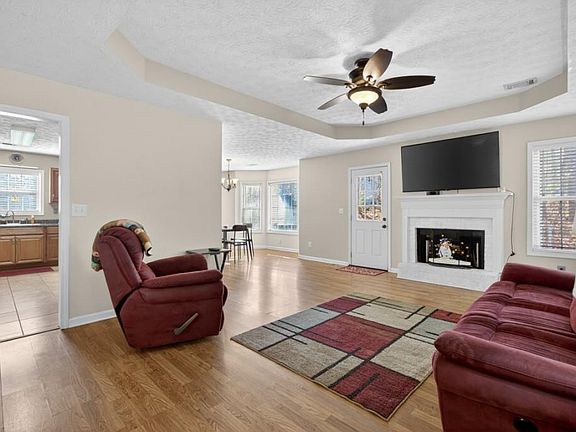 5th image of 701 Muirfield Dr