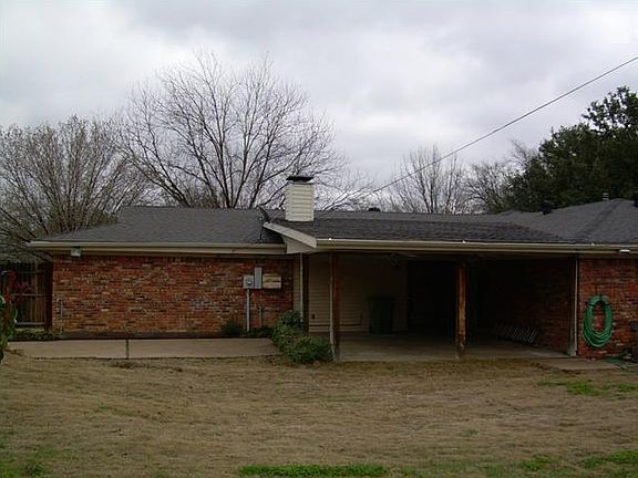 2nd image of 4809 Holiday Ln