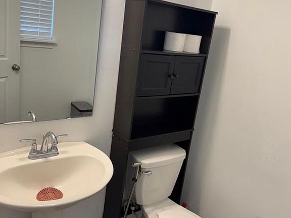 4th image of 6995 Pickett Pl