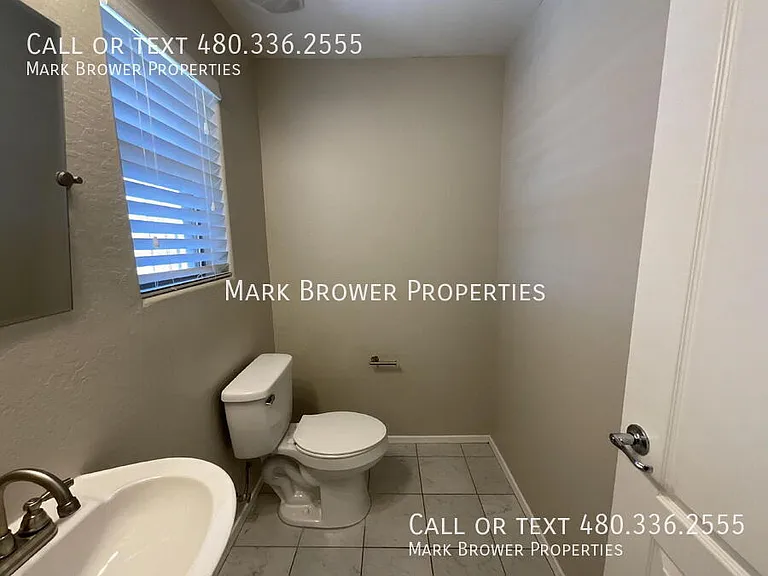 2751 E Bart St — Photo 31