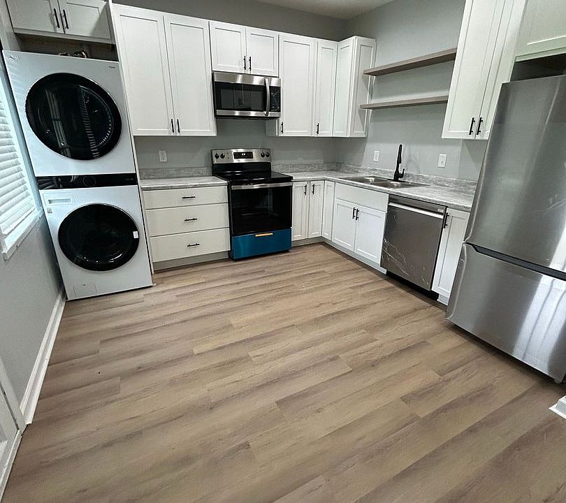 1st image of 98 Lee Ave